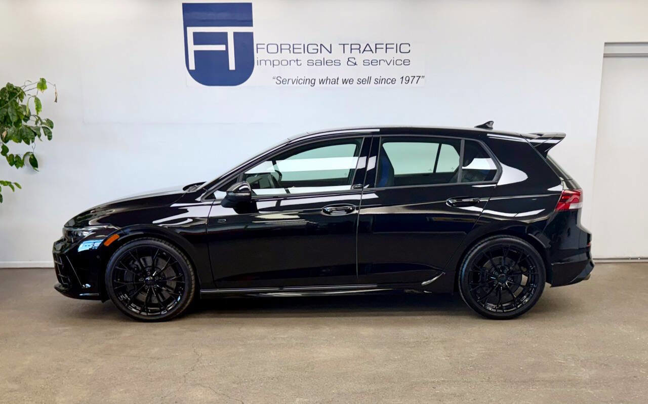 Used 2025 Volkswagen Golf R Black Edition image 6