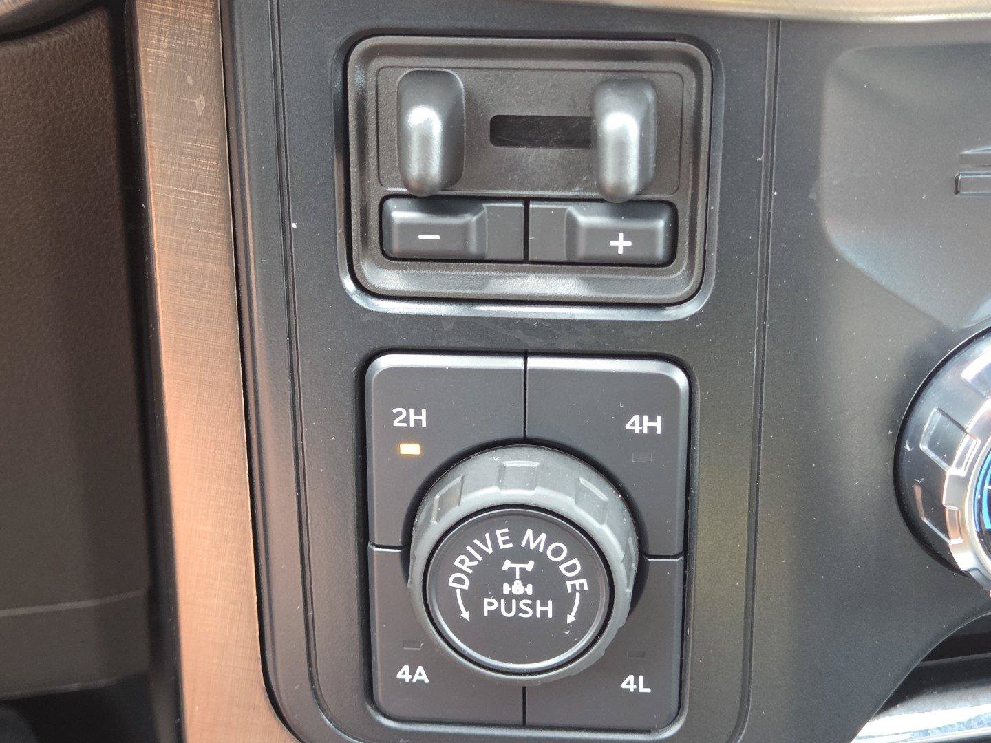 Used 2025 Ford F150 King Ranch AWD/4WD image 31
