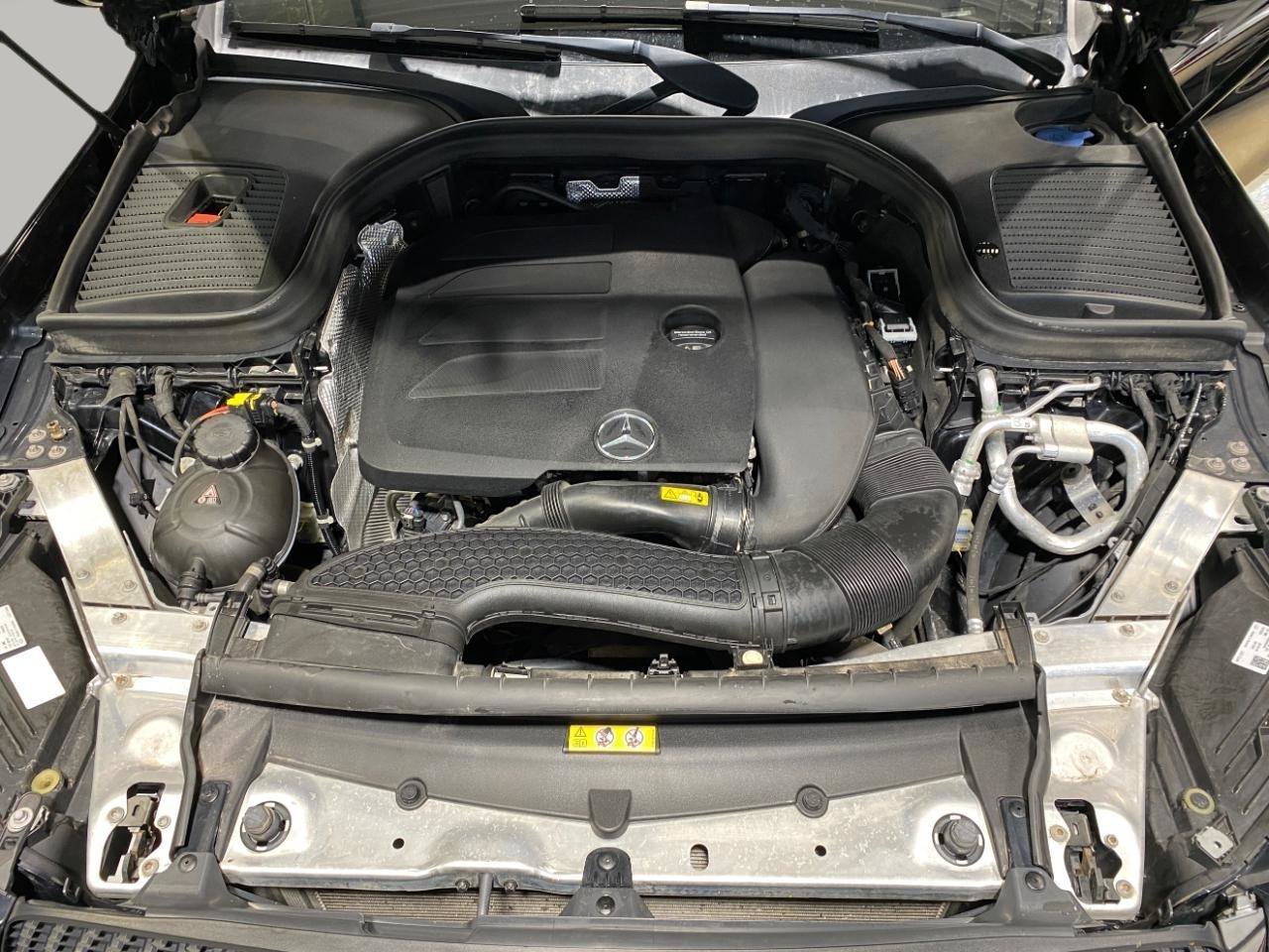 Used 2020 Mercedes-Benz GLC 300 4MATIC image 28