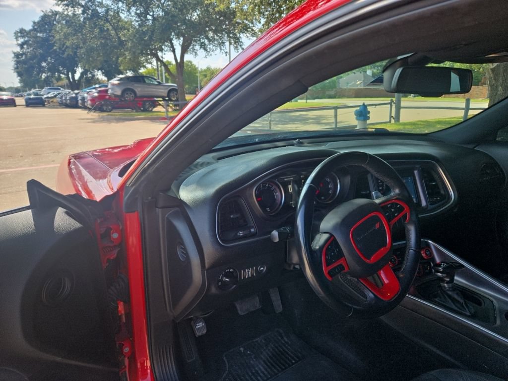 Used 2018 Dodge Challenger SXT w/ Super Sport Group (SS/T) RWD image 6