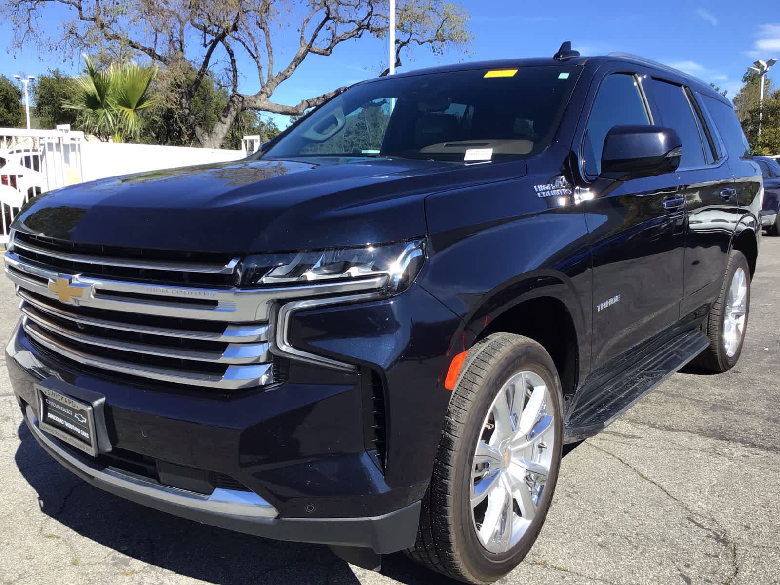 Used 2023 Chevrolet Tahoe High Country w/ LPO, Illumination Package image 2