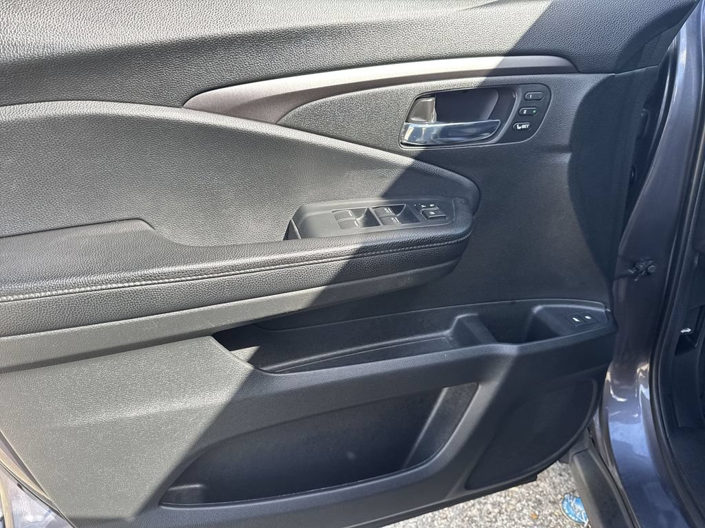 Used 2022 Honda Pilot Special Edition image 15