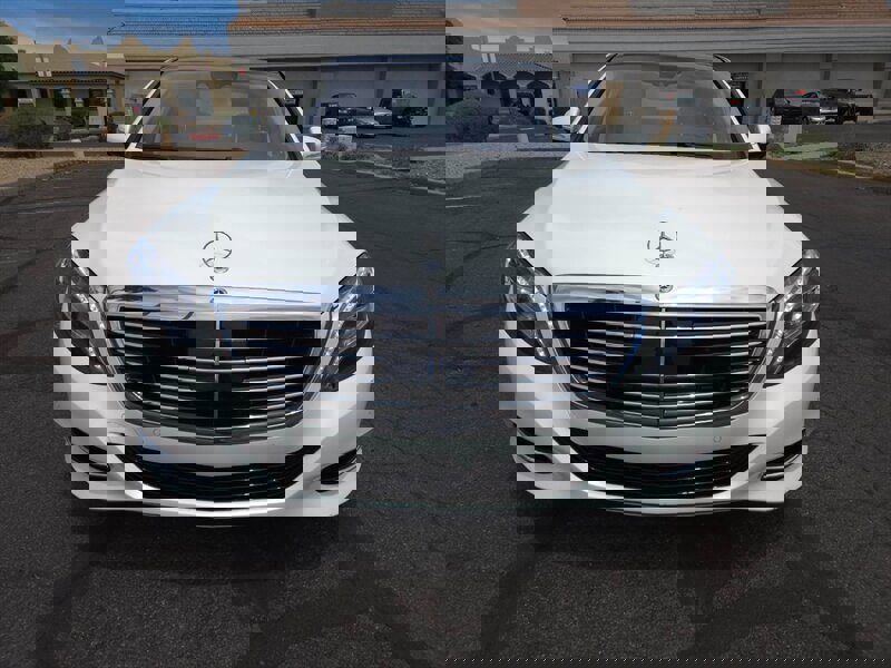 Used 2017 Mercedes-Benz S 550 Sedan image 2