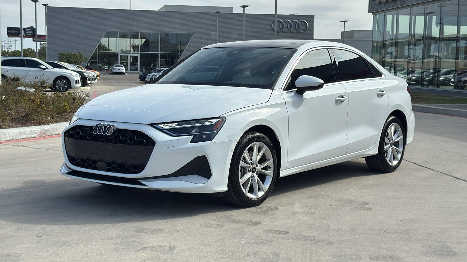 Used 2025 Audi A3 2.0T Premium image 3