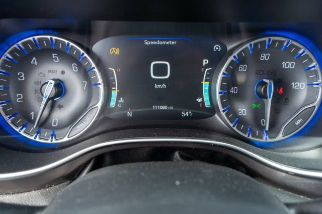 Used 2018 Chrysler Pacifica Limited FWD image 17