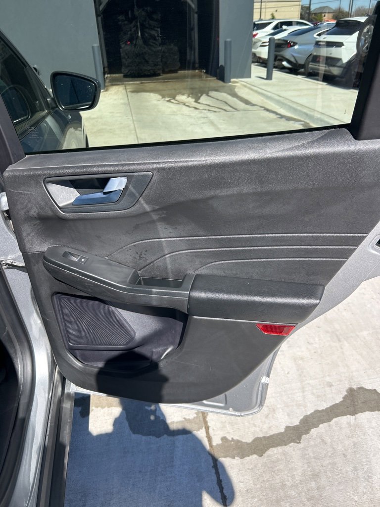 Used 2024 Ford Escape ST-Line image 16