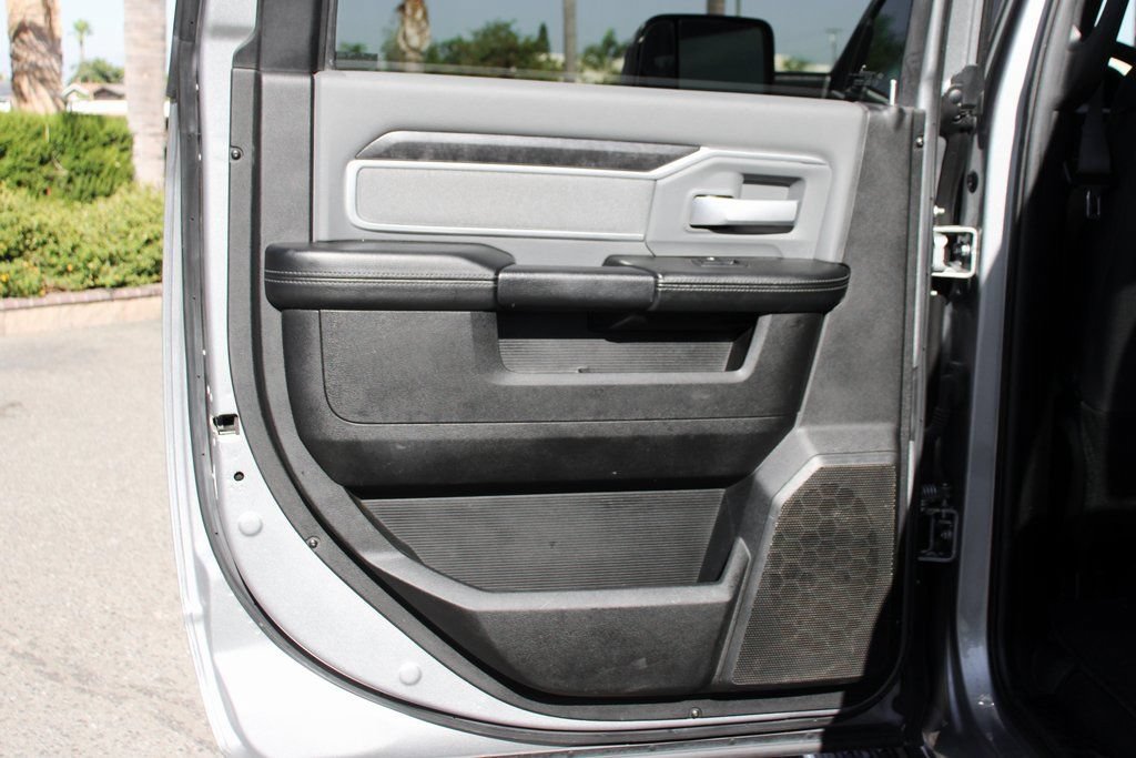 Used 2022 RAM 2500 Big Horn AWD/4WD image 30