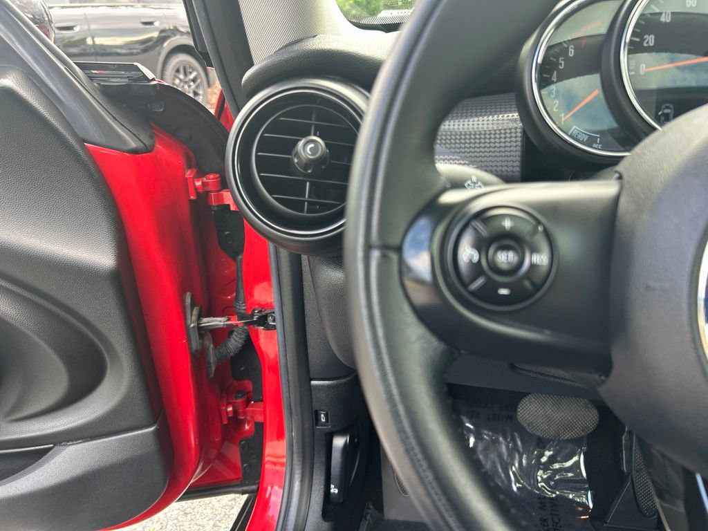 Used 2015 MINI Cooper 2-Door Hardtop FWD image 33