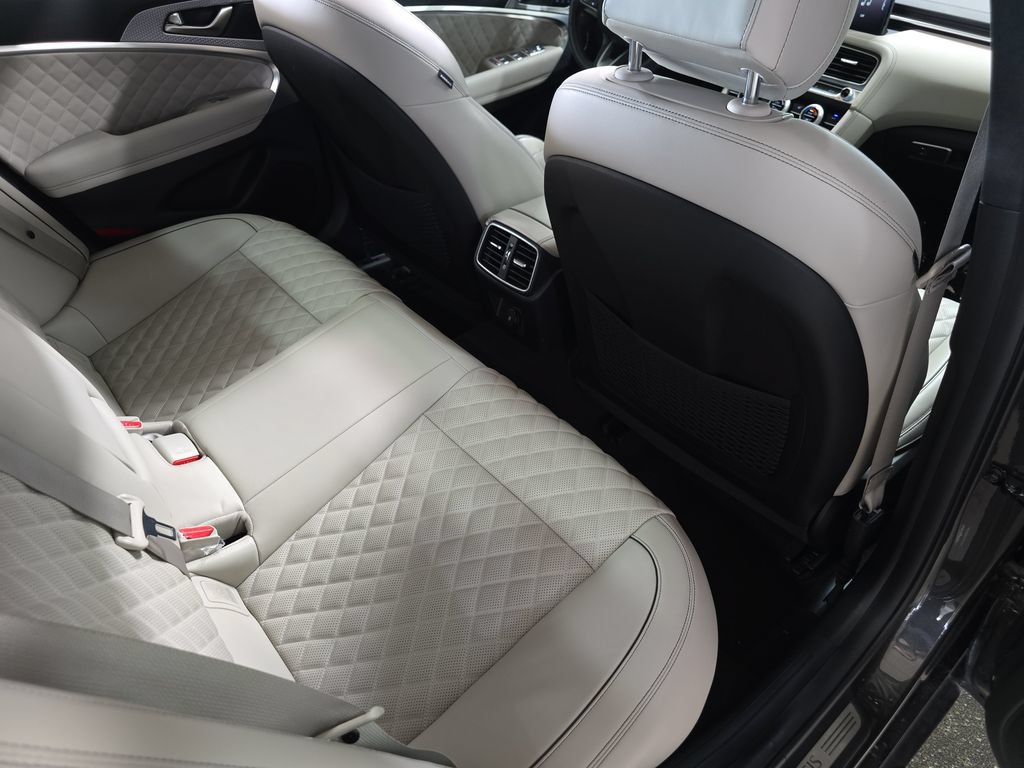 Used 2023 Genesis G70 3.3T w/ Sport Prestige Package AWD/4WD image 16