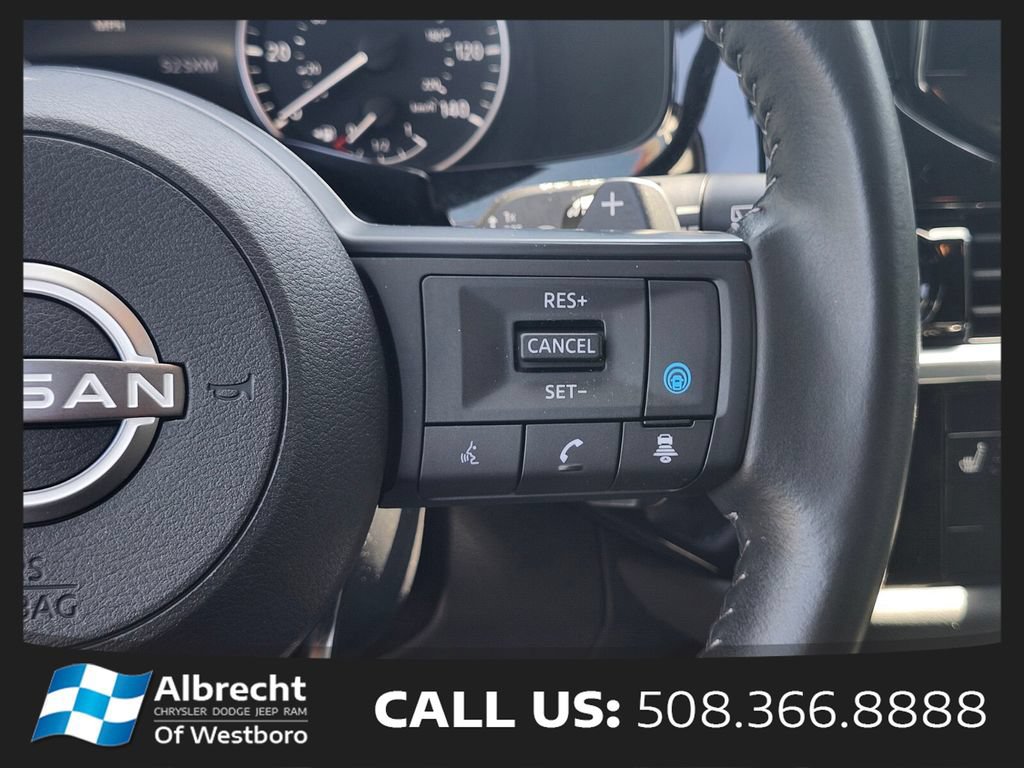 Used 2024 Nissan Pathfinder SV w/ SV Premium Package AWD/4WD image 33