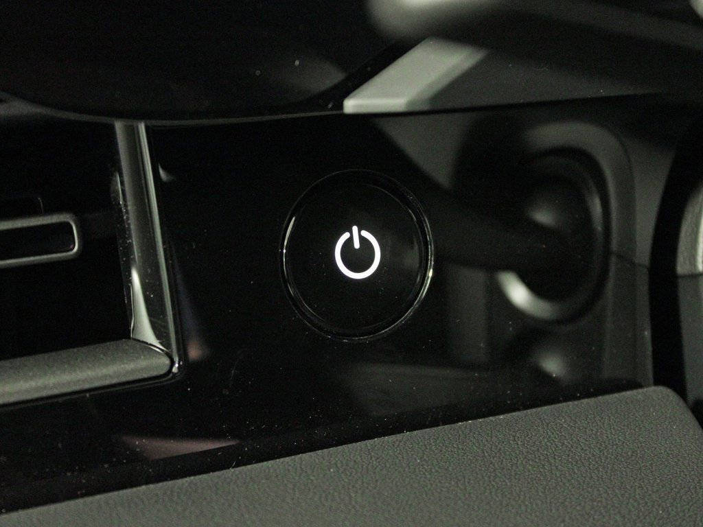 Certified 2025 Porsche Taycan image 22