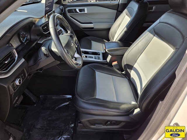 Certified 2023 Ford Explorer XLT w/ Equipment Group 202A RWD image 11