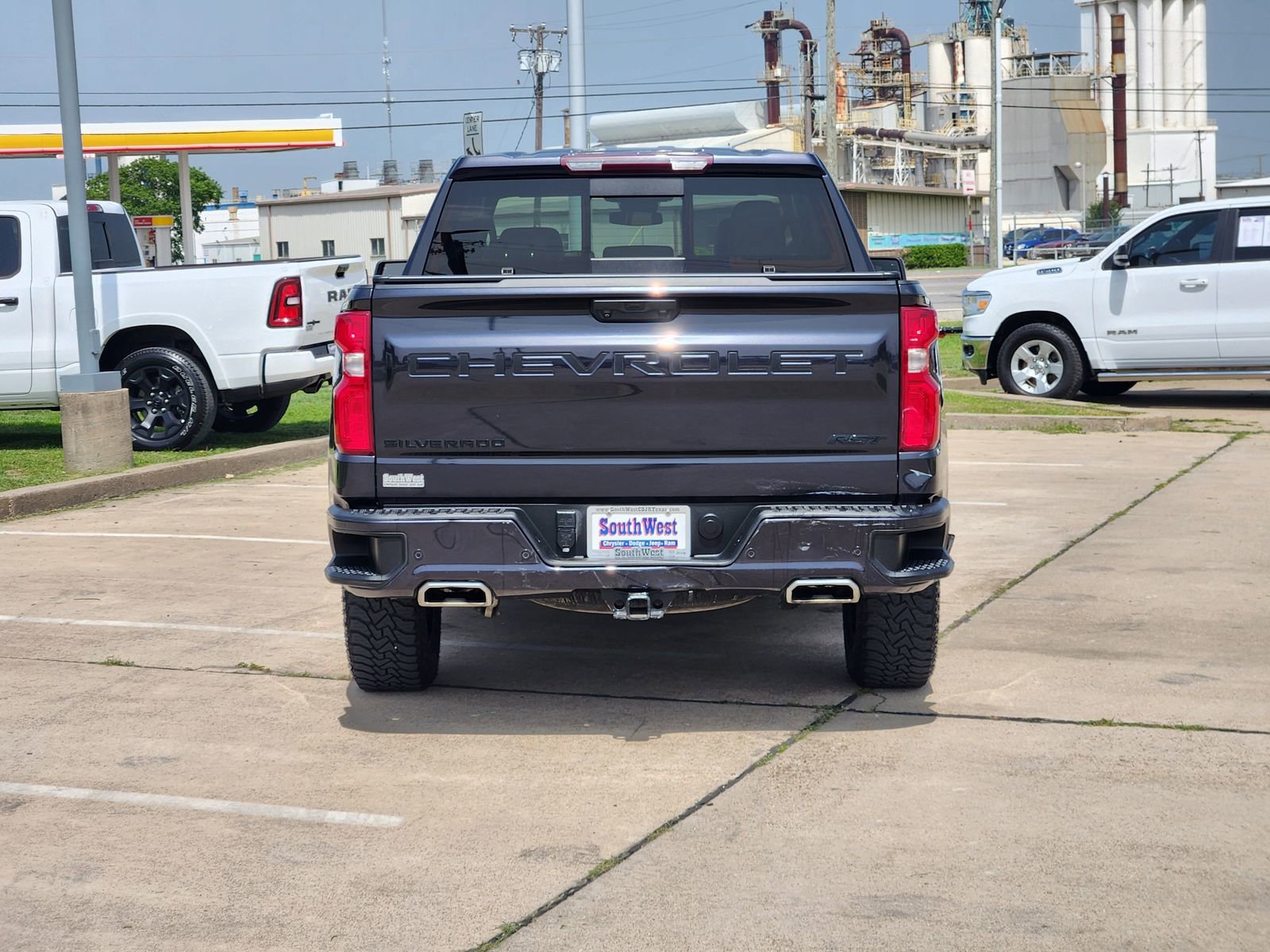 Used 2023 Chevrolet Silverado 1500 RST AWD/4WD image 8
