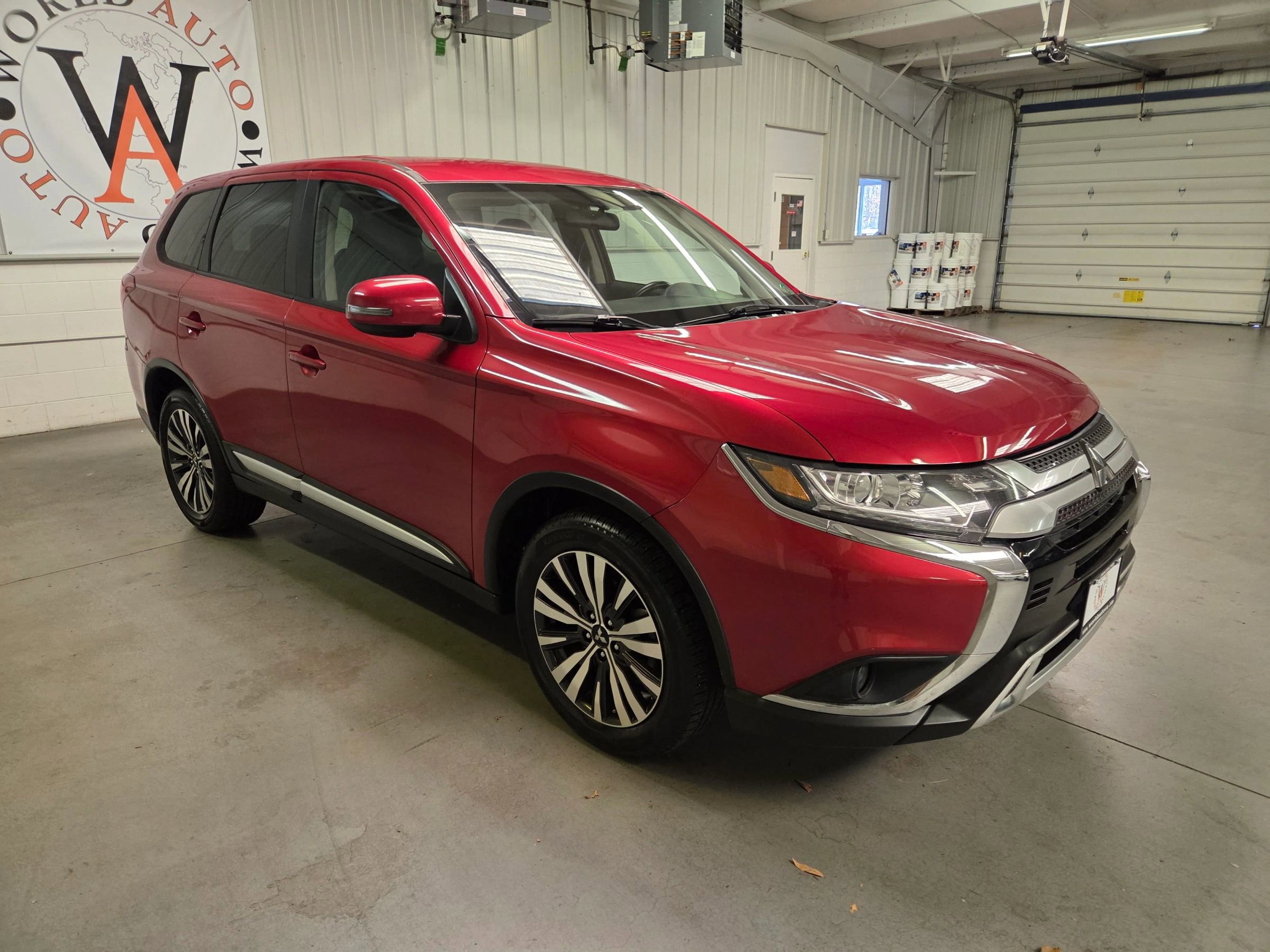 Used 2019 Mitsubishi Outlander SE image 10