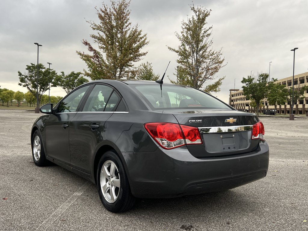 Used 2013 Chevrolet Cruze LT image 3