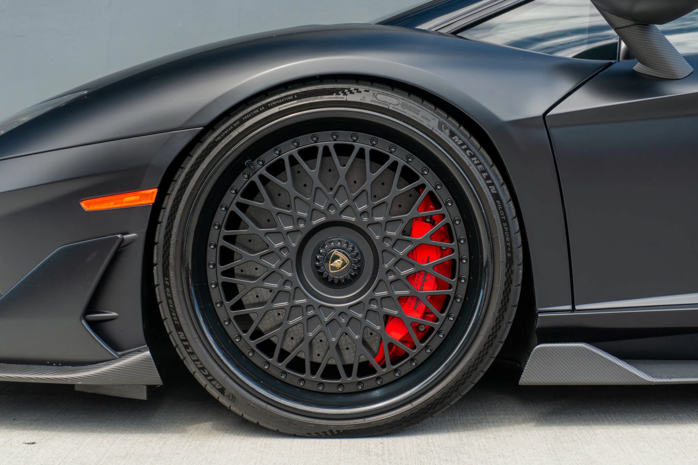 Used 2020 Lamborghini Aventador SVJ AWD/4WD image 22