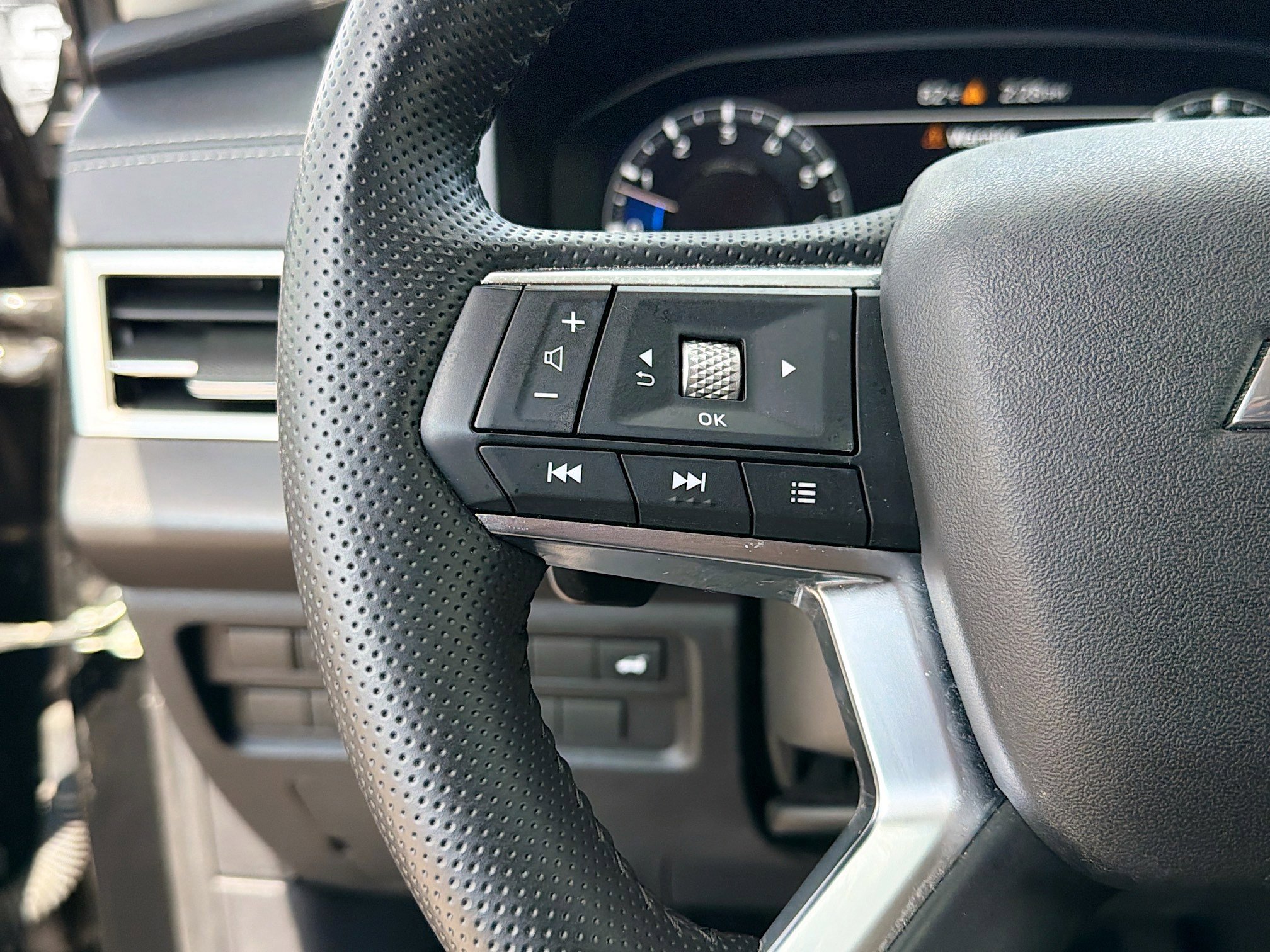 Used 2024 Mitsubishi Outlander SEL FWD image 35