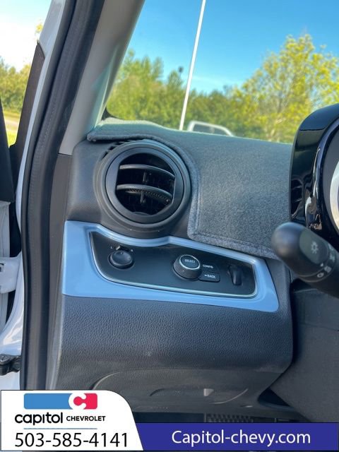 Used 2016 Chevrolet Spark LT image 9