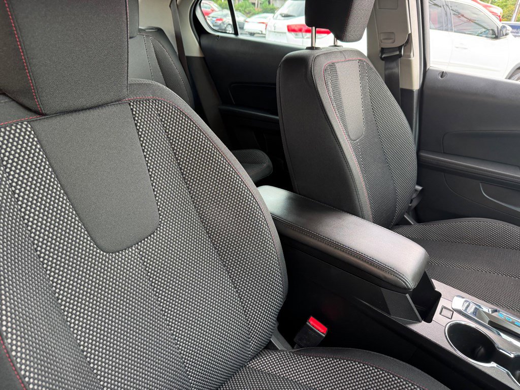 Used 2017 Chevrolet Equinox LS image 4