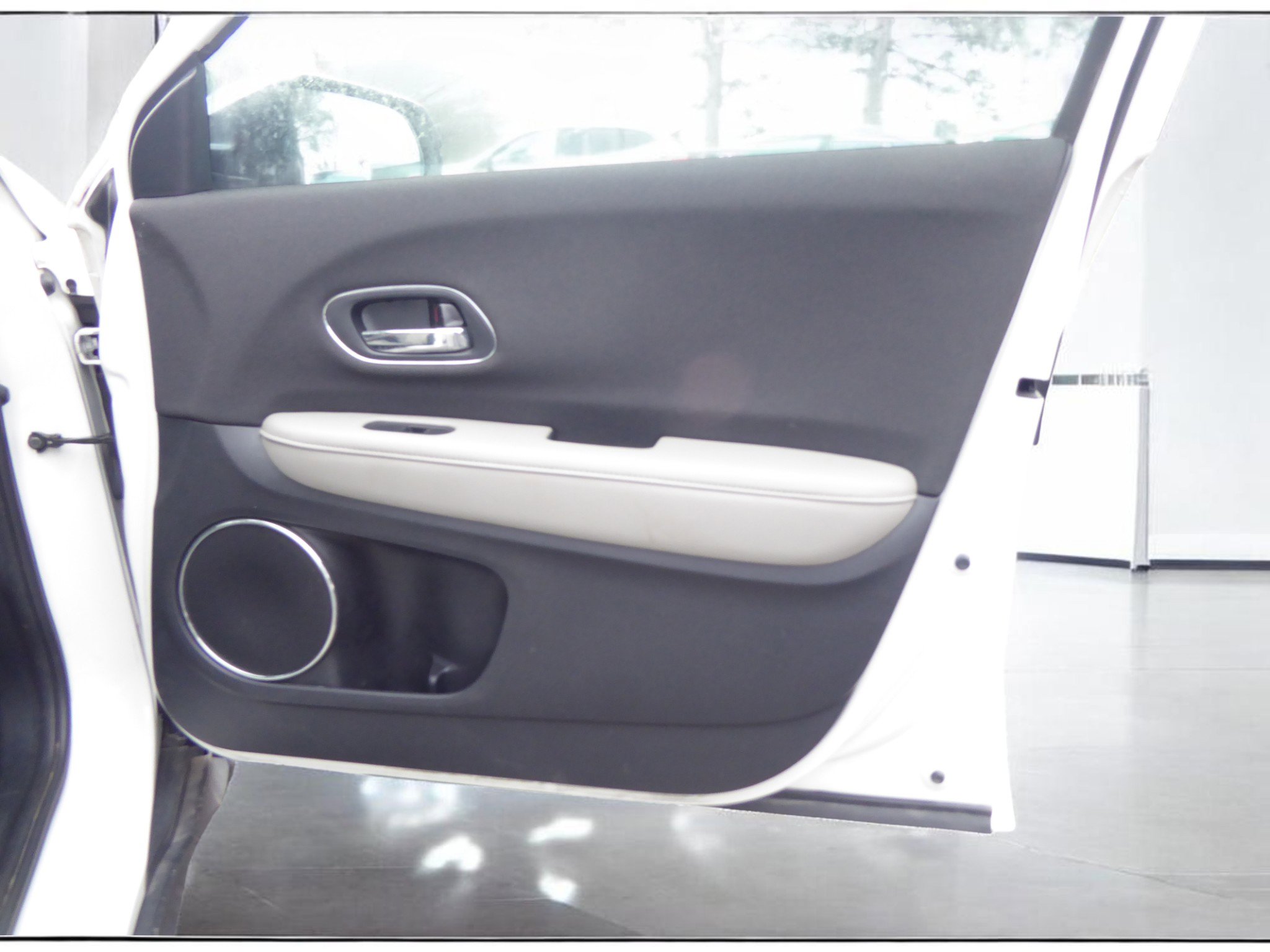 Used 2022 Honda HR-V EX image 12