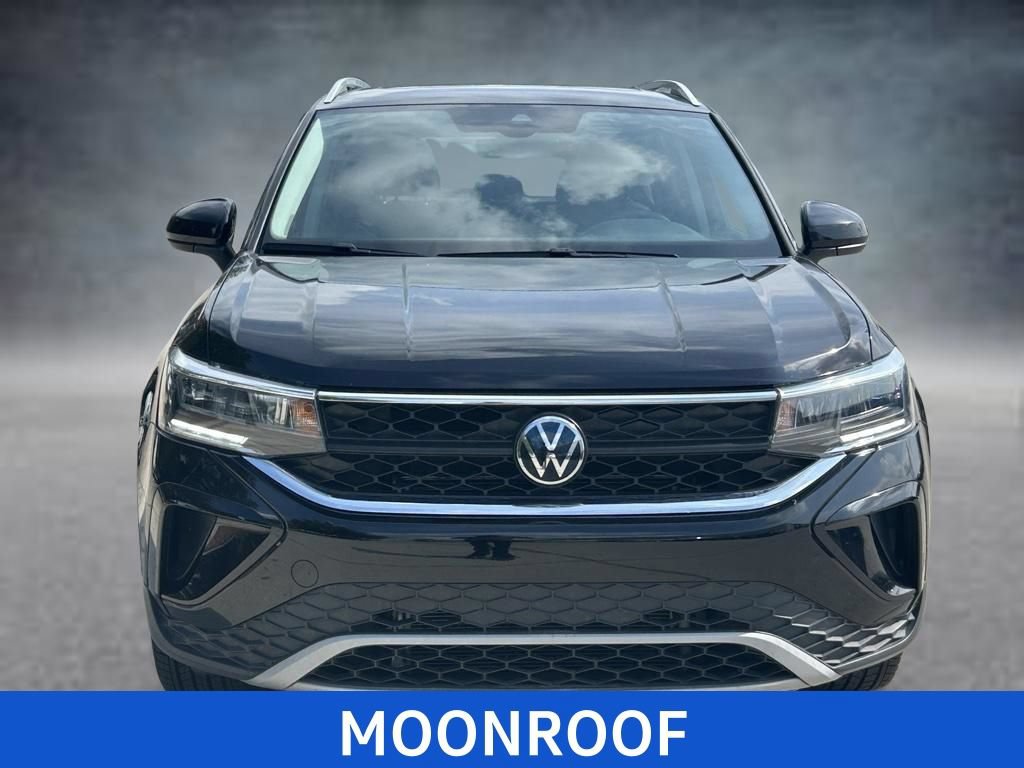 Certified 2023 Volkswagen Taos SE w/ Panoramic Sunroof Package FWD image 10
