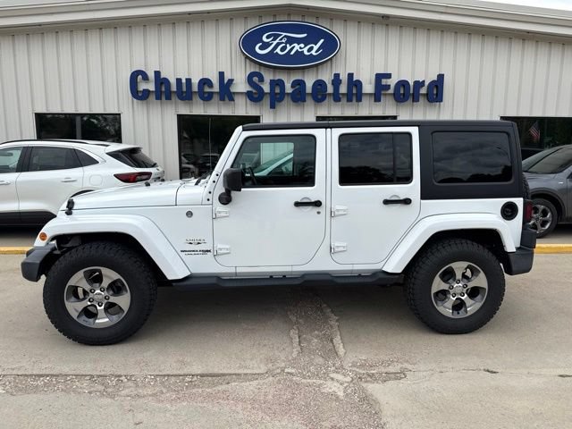 Used 2018 Jeep Wrangler Unlimited Sahara w/ Connectivity Group AWD/4WD image 6