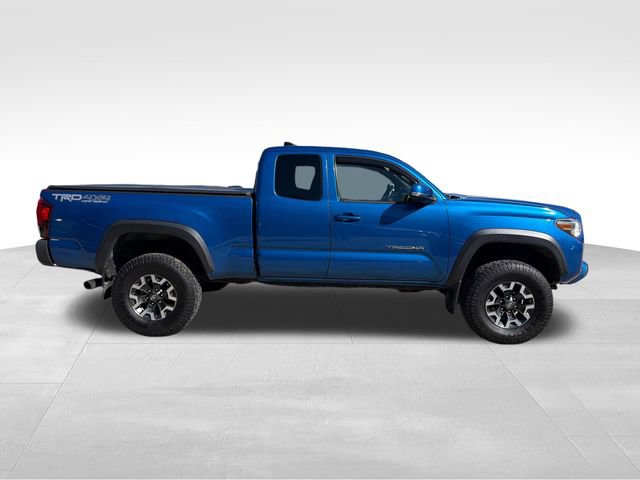 Used 2018 Toyota Tacoma TRD Off-Road AWD/4WD image 2