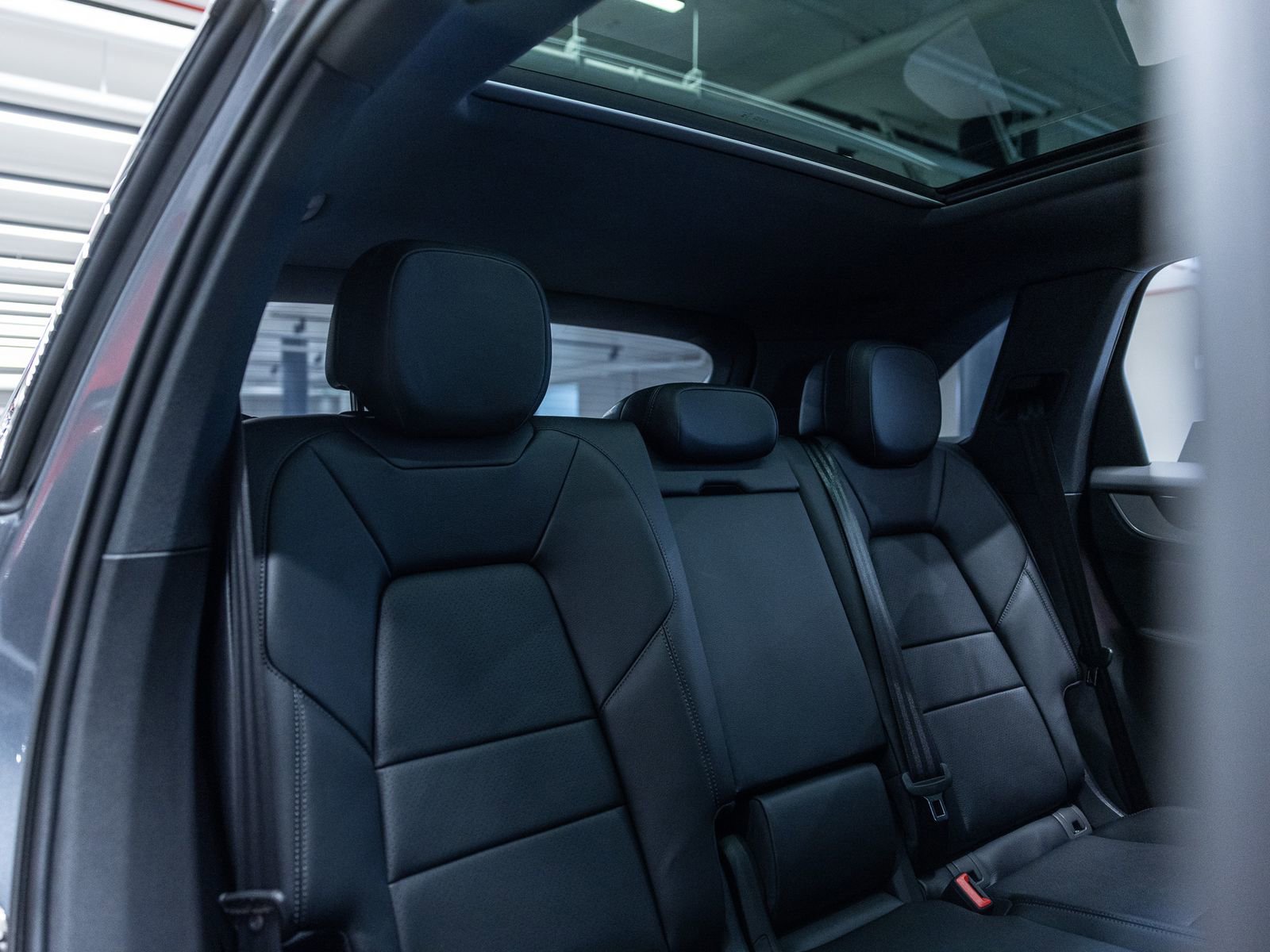New 2026 Porsche Cayenne image 37