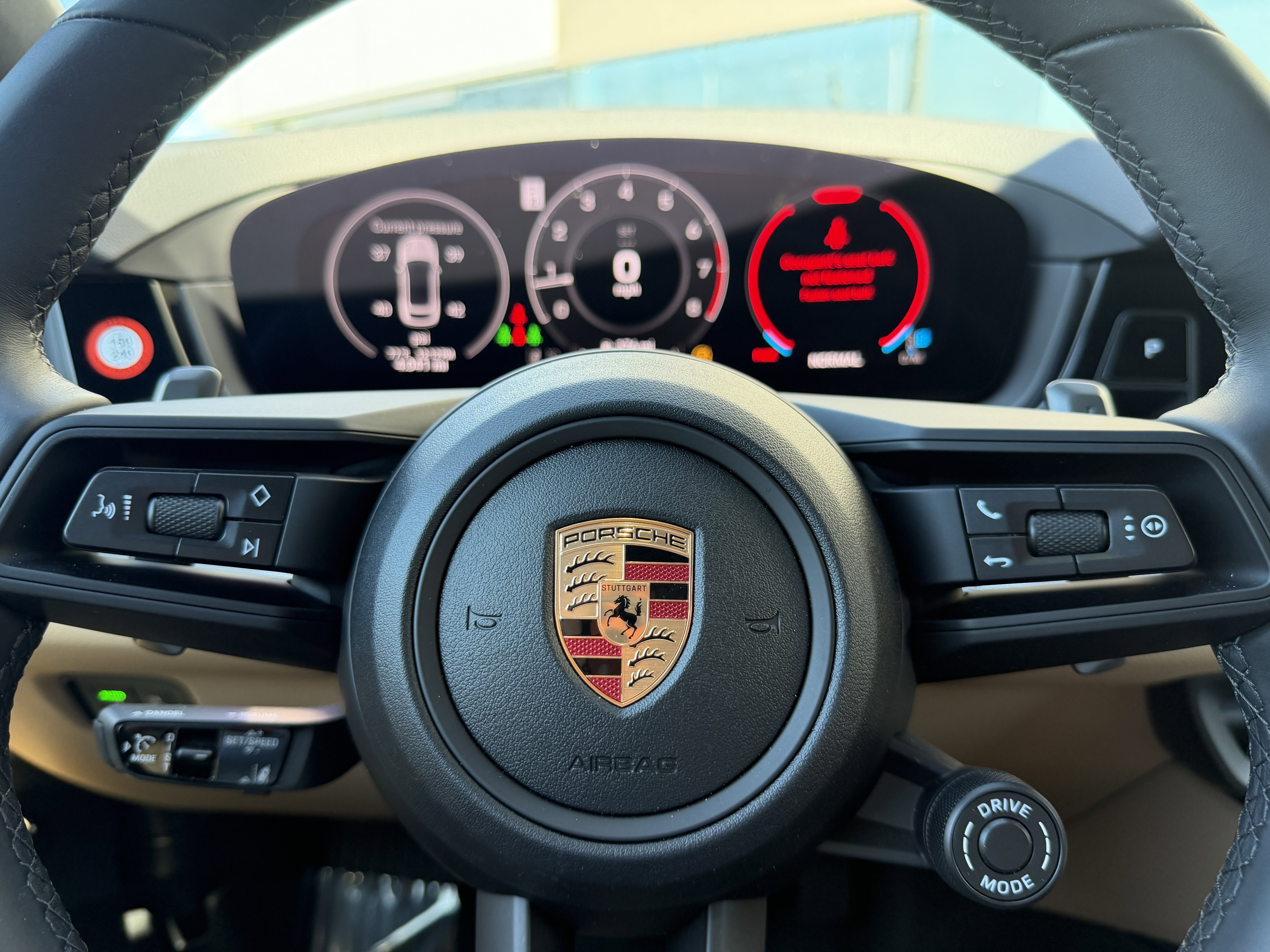 Certified 2026 Porsche Cayenne Coupe image 36