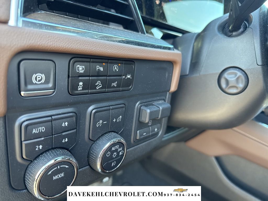 Used 2025 Chevrolet Tahoe High Country w/ Sun And Tow Package image 11