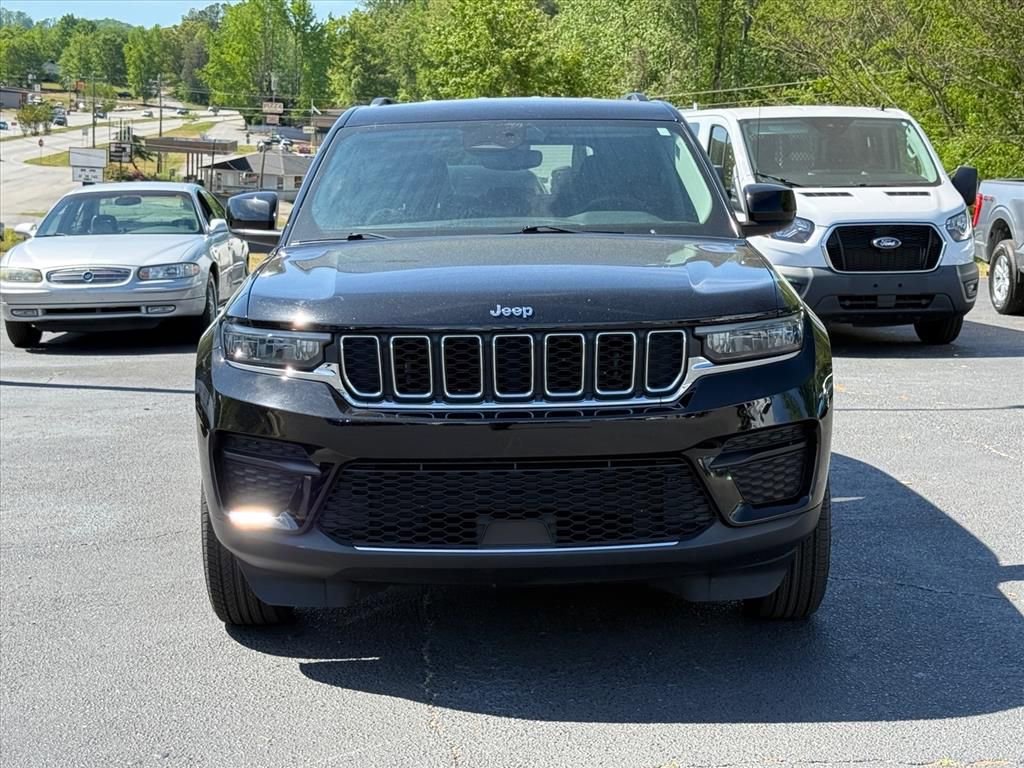 Used 2022 Jeep Grand Cherokee Laredo w/ Luxury Tech Group I image 9