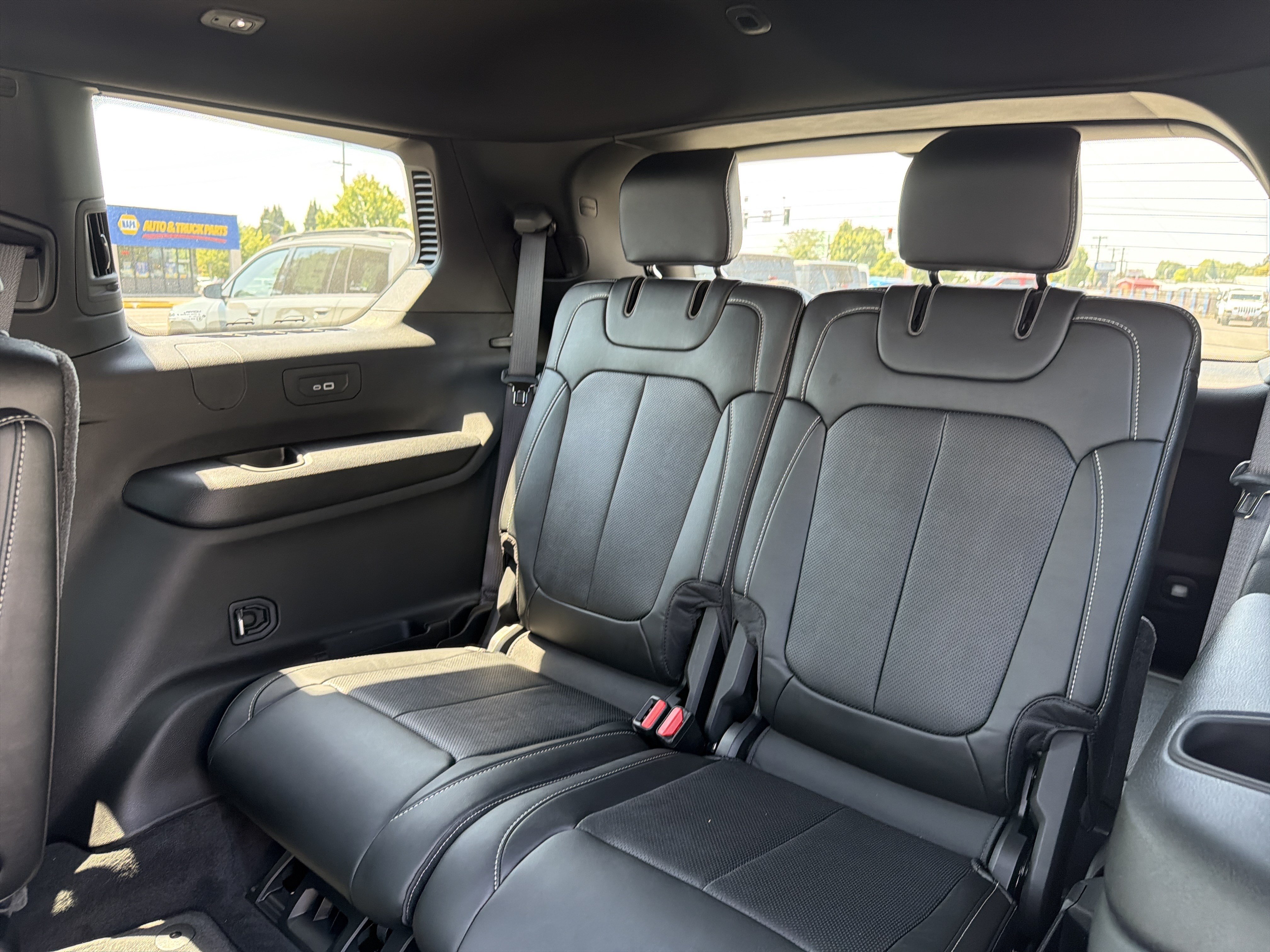 New 2026 Jeep Grand Cherokee L Limited AWD/4WD image 12
