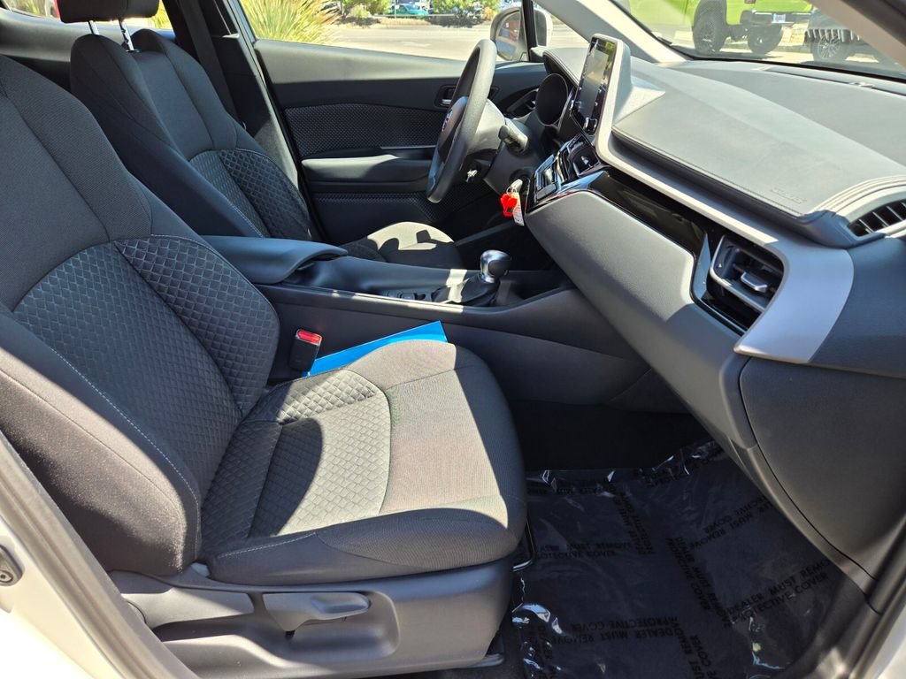 Used 2021 Toyota C-HR LE FWD image 18