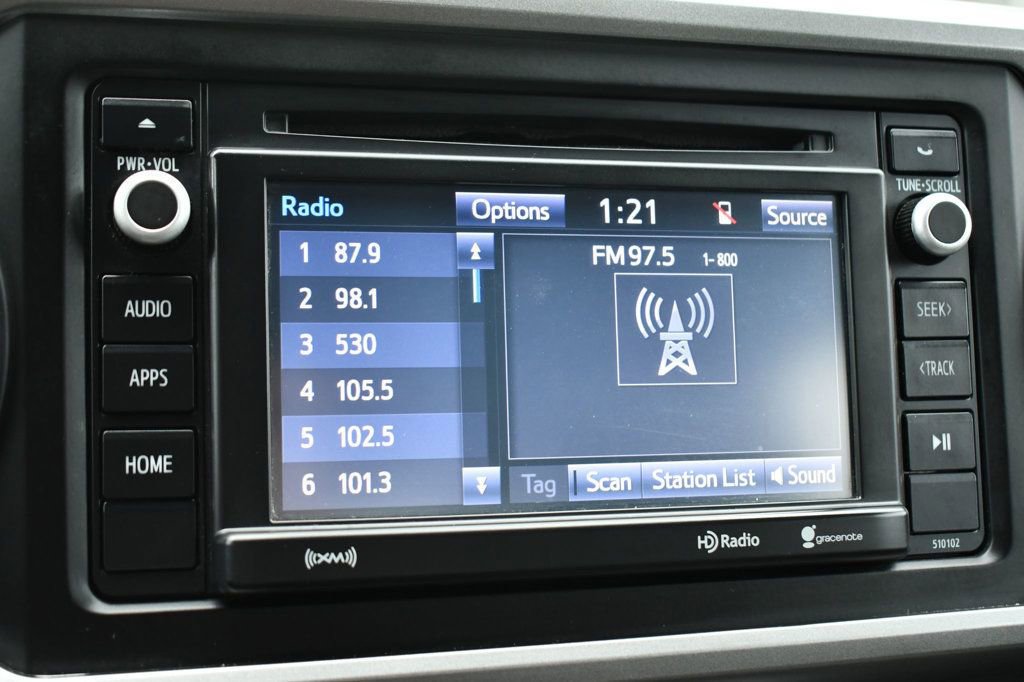 Used 2017 Toyota Tacoma TRD Sport image 41