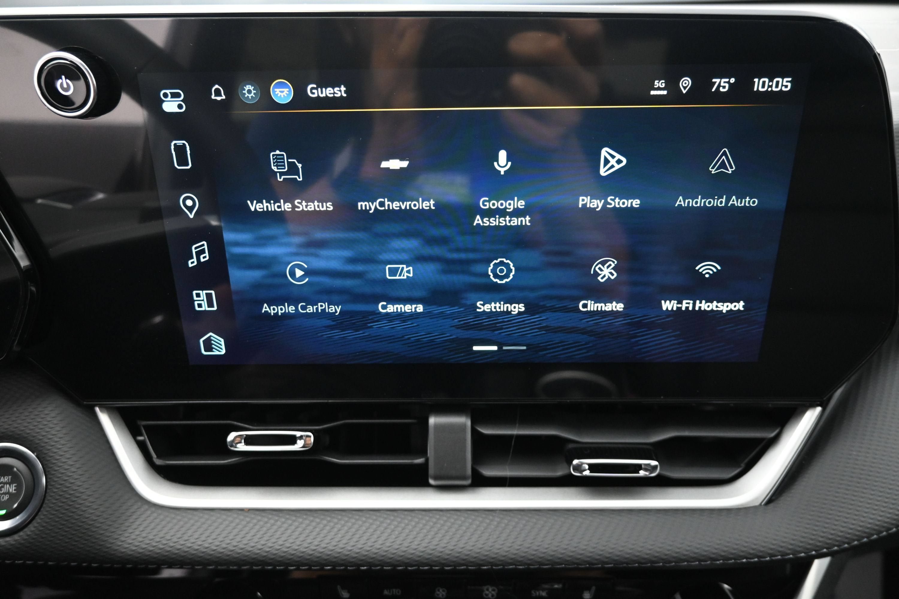 New 2027 Chevrolet Equinox LT w/ Convenience Package II FWD image 16