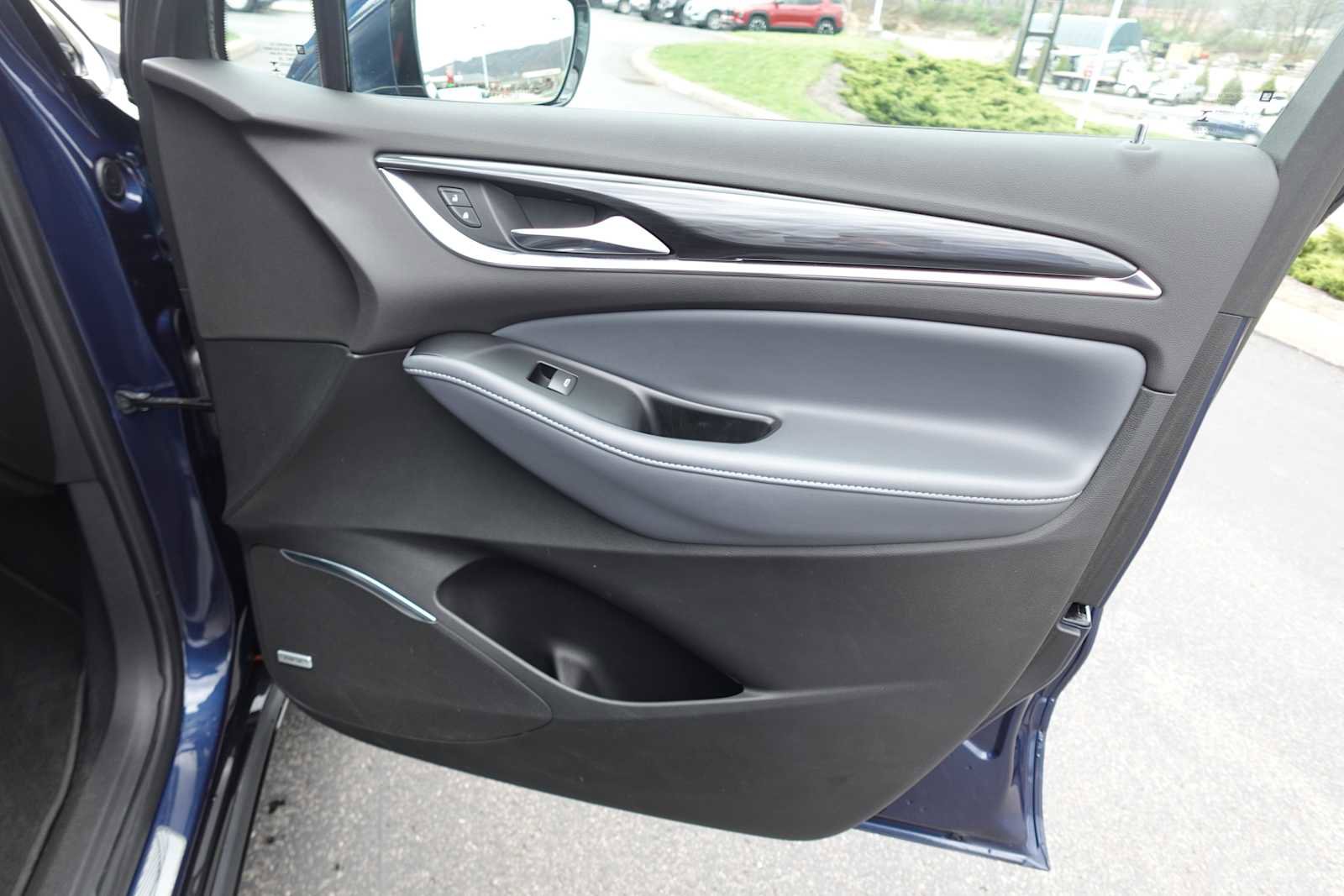 Used 2023 Buick Enclave Essence w/ Experience Buick Package image 31