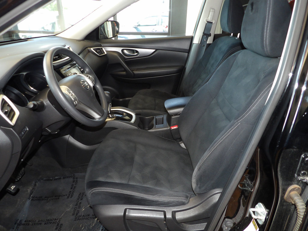 Used 2016 Nissan Rogue S FWD image 26