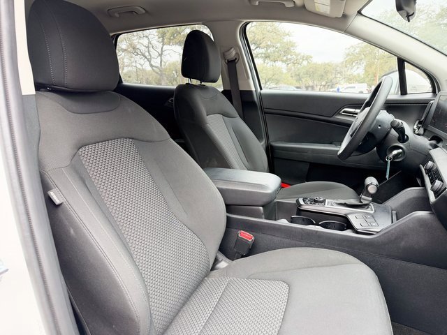 Used 2024 Kia Sportage LX image 14