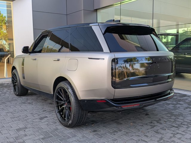 Used 2024 Land Rover Range Rover Autobiography AWD/4WD image 8