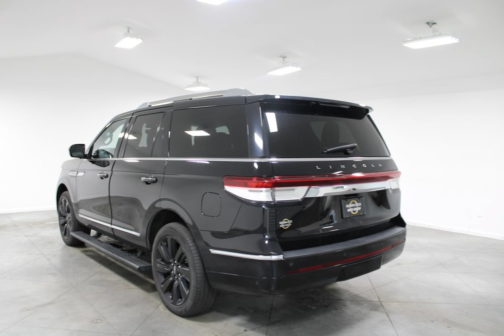 Used 2022 Lincoln Navigator Reserve AWD/4WD image 7