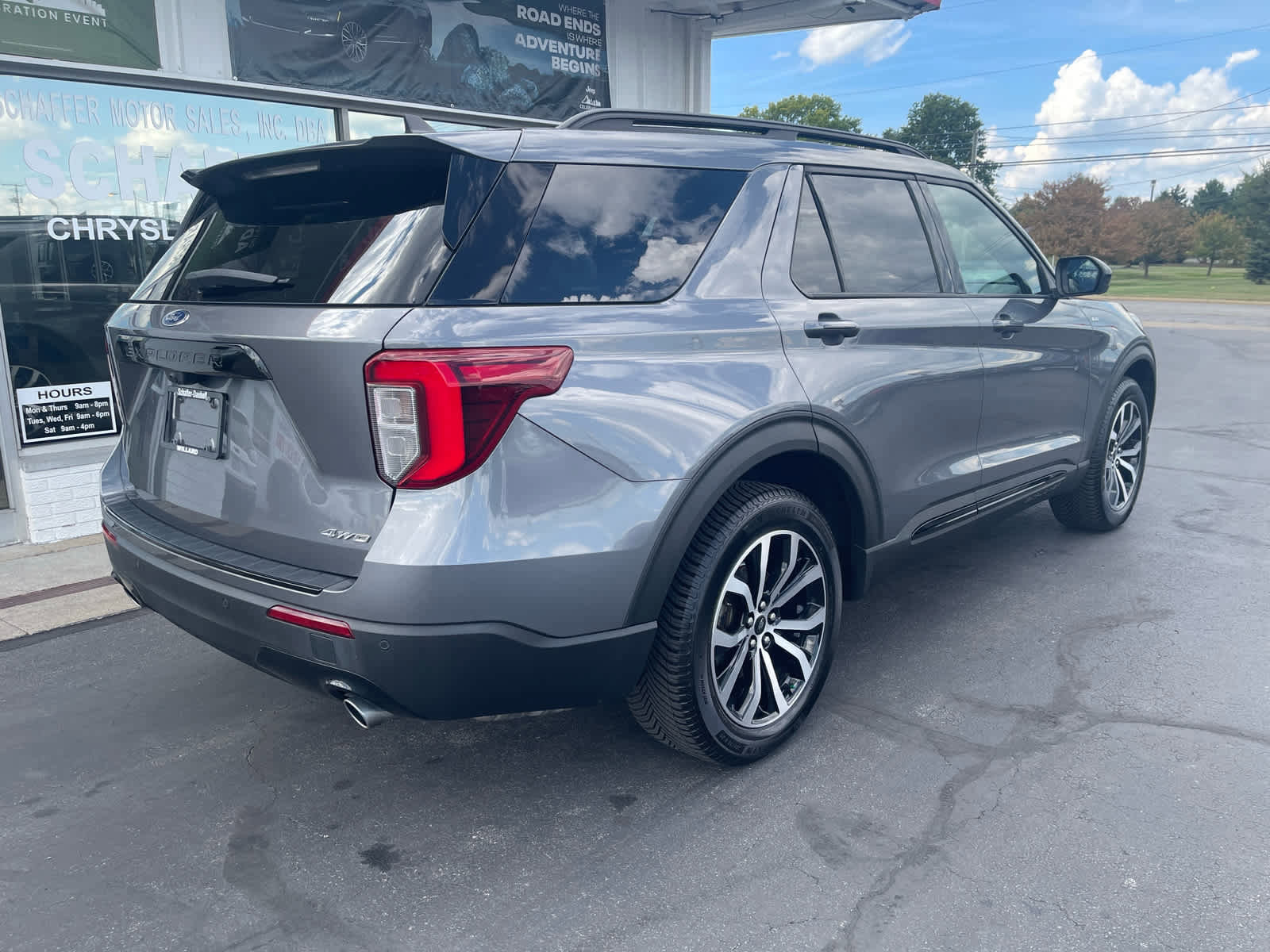 Used 2022 Ford Explorer ST-Line image 3