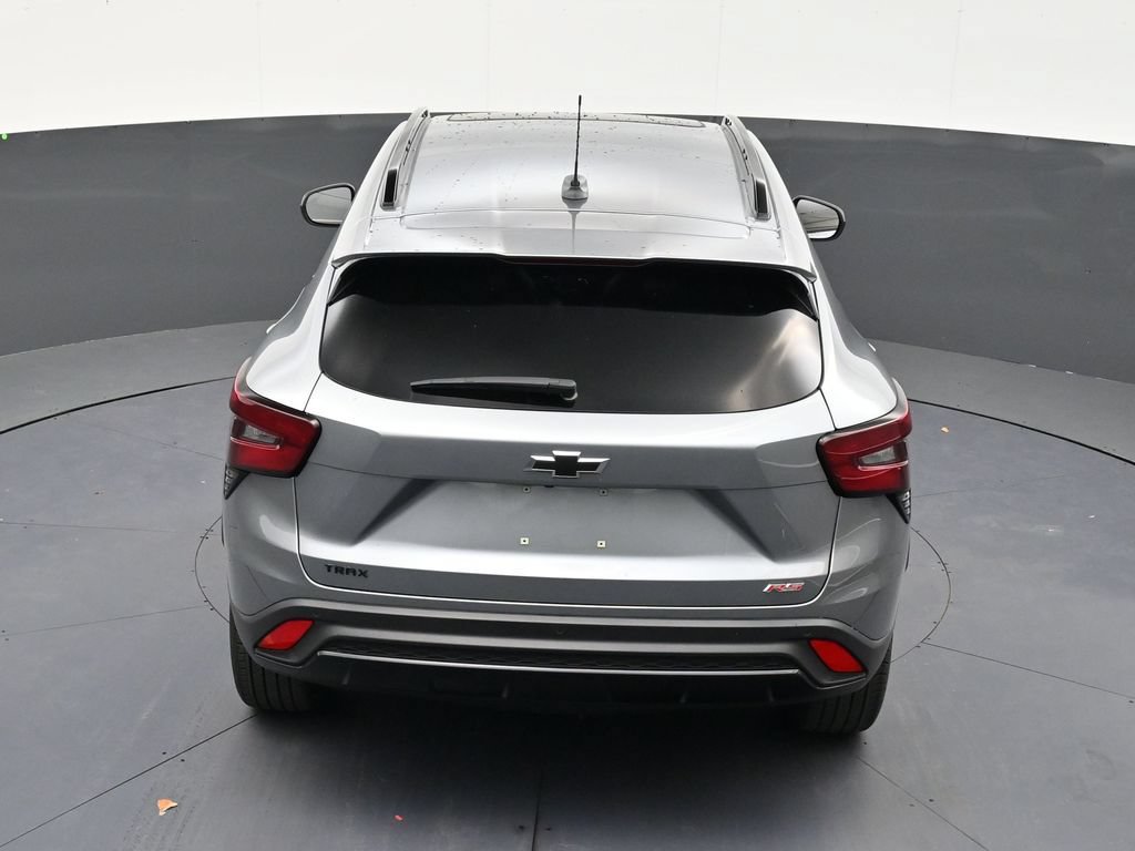 Used 2025 Chevrolet Trax RS w/ Sunroof Package FWD image 14