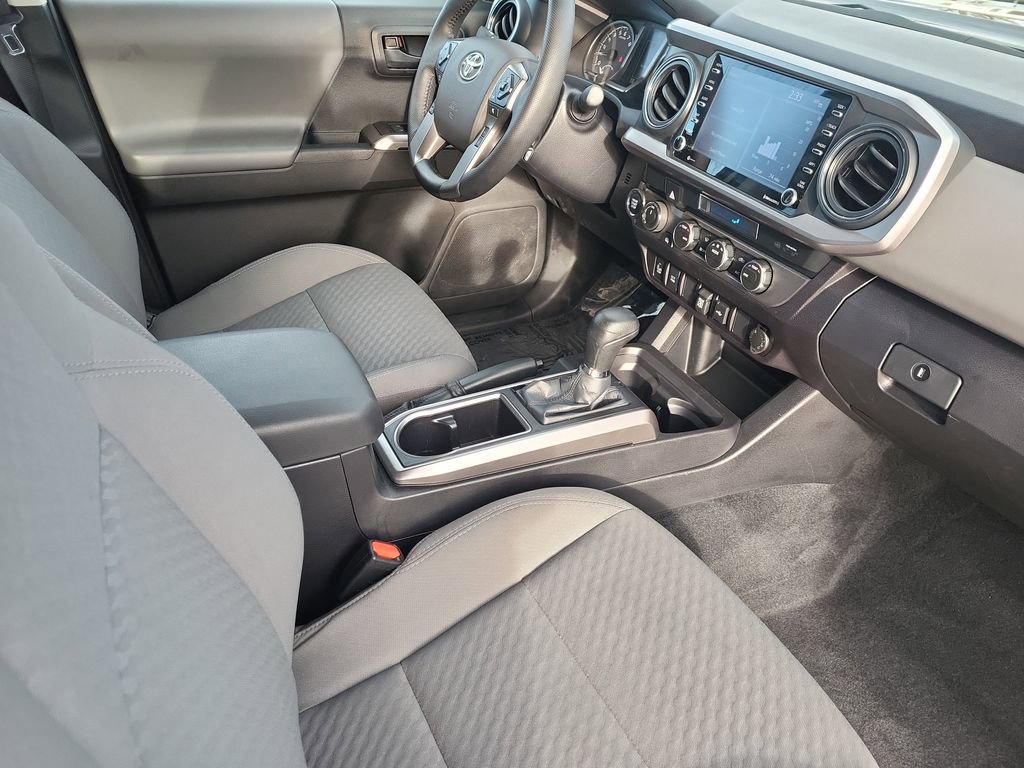 Used 2023 Toyota Tacoma SR5 w/ Technology Package image 18