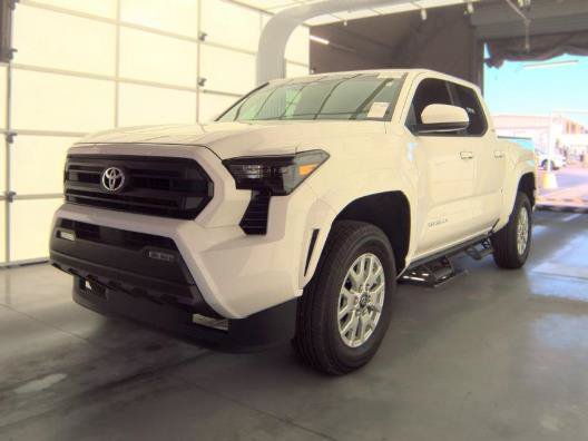 Used 2024 Toyota Tacoma SR5 AWD/4WD image 1