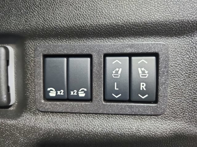 Used 2025 GMC Yukon XL Denali AWD/4WD image 54