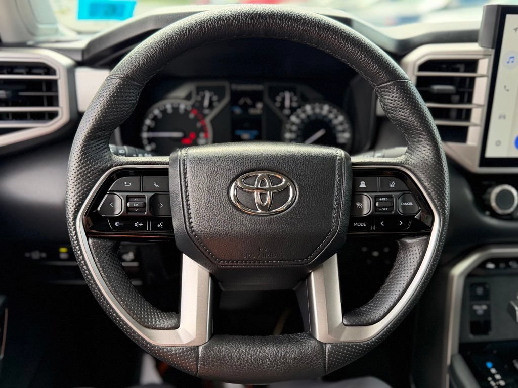 Used 2023 Toyota Tundra Limited AWD/4WD image 11