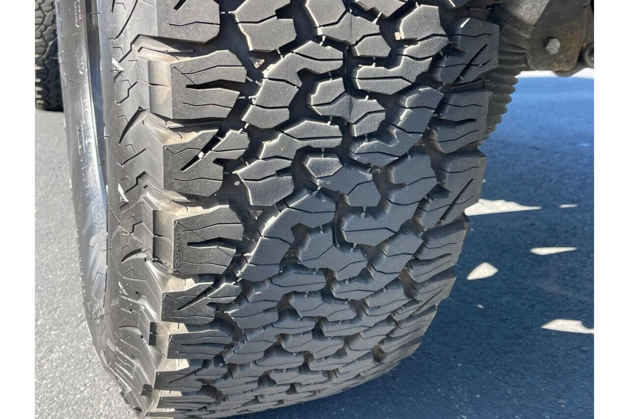 Used 2015 Jeep Wrangler Unlimited Sahara image 15