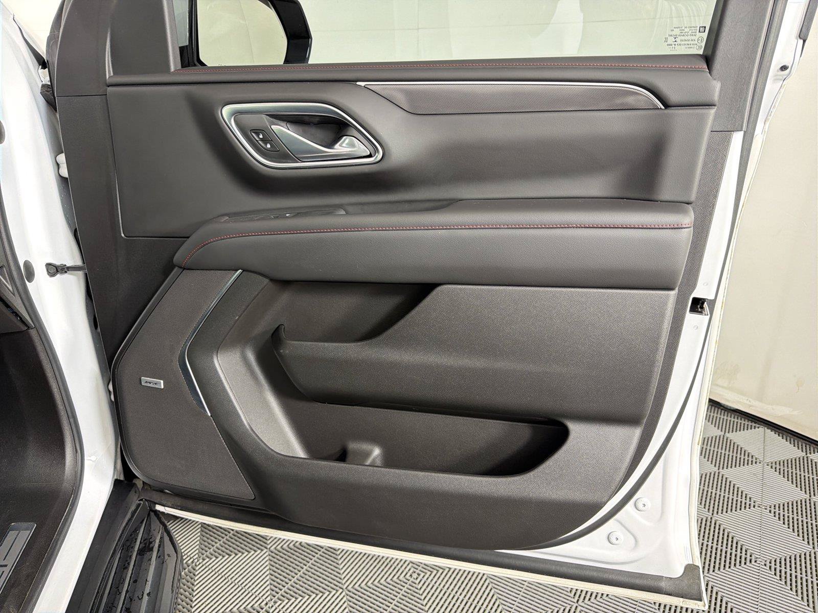 Used 2022 Chevrolet Tahoe RST RWD image 12