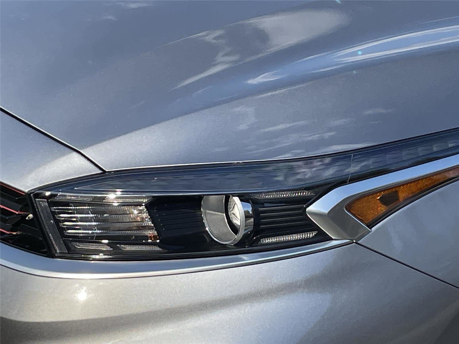 Used 2023 Kia Forte GT-Line w/ GT-Line Premium Package image 9