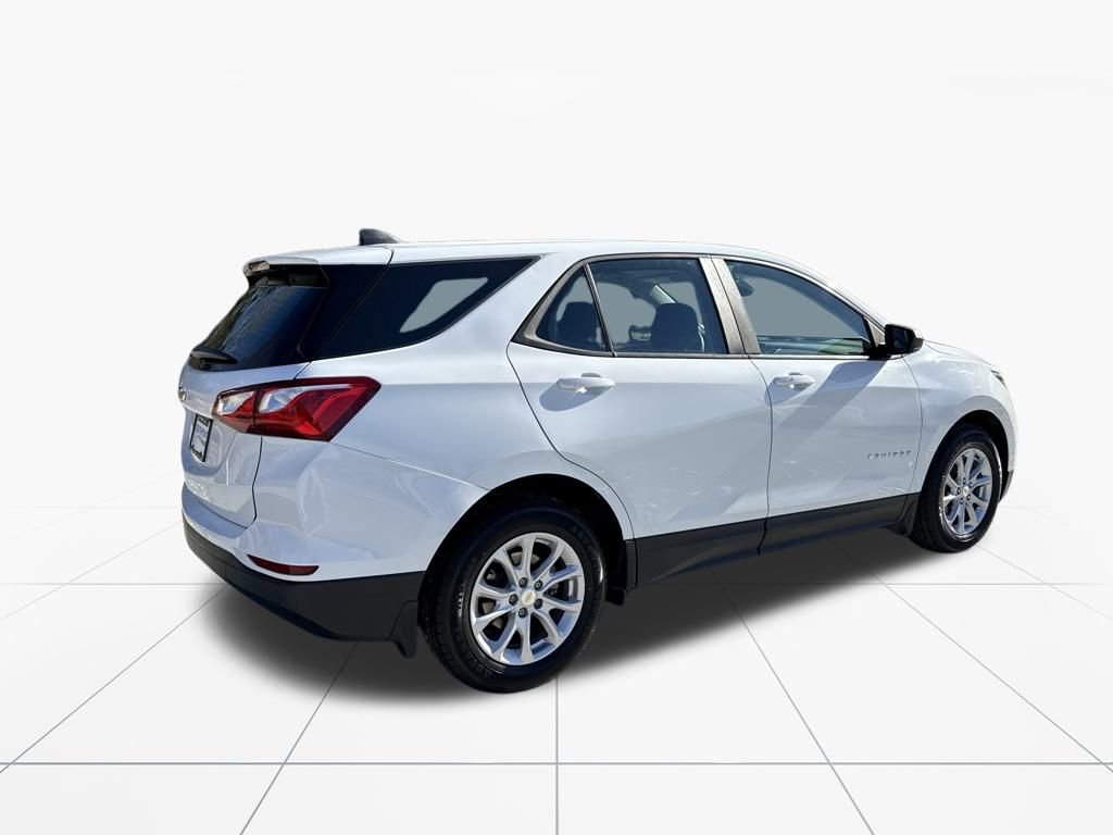 Used 2021 Chevrolet Equinox LS image 9